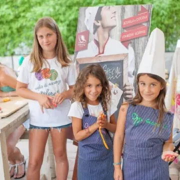 Hotel Dory Отели рядом с достопримечательностью «Mojito Beach Riccione»