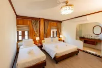 LuangPrabang Center Hotel Hotels in Луангпрабанг