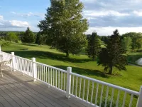 2 Bedroom Condo Golf Course Views 5166 Hotel di Elk Rapids