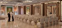 Hotel Olive Crown - Pet-friendly