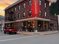 Linden Lofts Hotels in Wallace