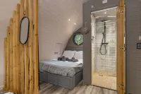 Calon Hotels in Carew