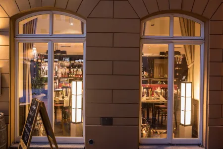 Hotel Goldener Löwe Отели рядом со станцией Meißen