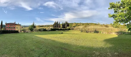 Relais Valpolicella B&B Отели рядом с достопримечательностью «Villa Mosconi Bertani»