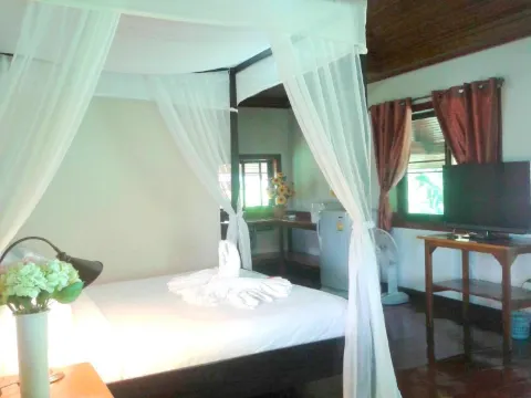 วิลล่าหนึ่งห้องนอน พร้อมทิวทัศน์สวน และระเบียงกลม