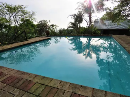 Impala Niezel Lodge & Guest House Отели в г. Хейзивью