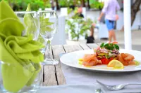 Esprit Libre Restaurant and Guest House - sarapan