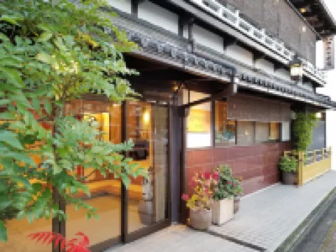 Ryokan Sawaya Honten Hotels near Rurikoin