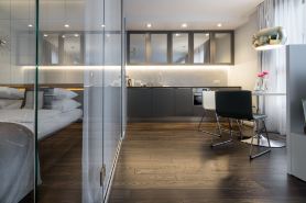 Glossy Apart W21