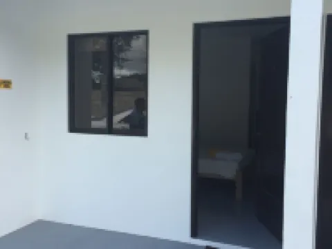Bumblebee Inn Hotels in Tanay