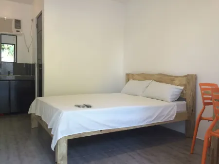 Bumblebee Inn Отели в г. Барас