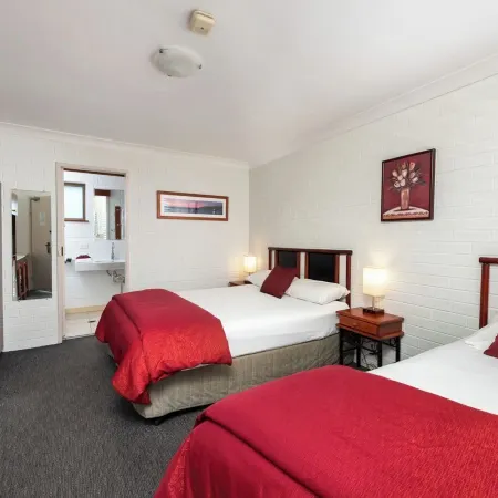 Pigeon House Motor Inn