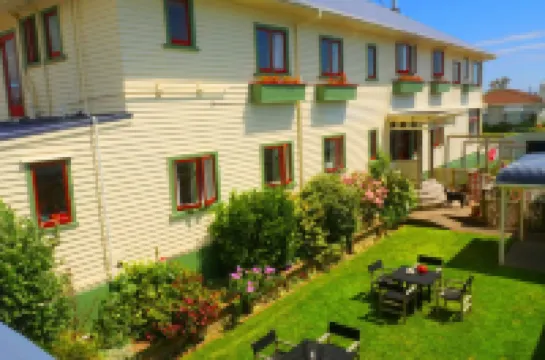 Ducks & Drakes Boutique Motel & Backpackers Hotel di 