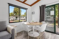 Tasman Holiday Parks - Geelong - balcony