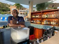 Divi Little Bay Beach Resort - bar