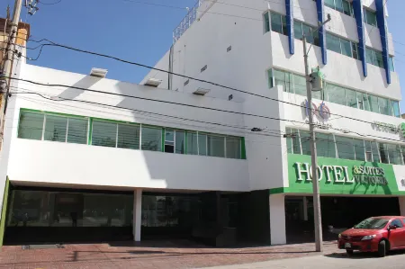 Hotel & Suites Victoria Отели рядом с достопримечательностью «Parque Central-Nara Garden»