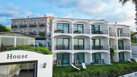 Cunda House Kucuk Otel Отели в г. Айвалык
