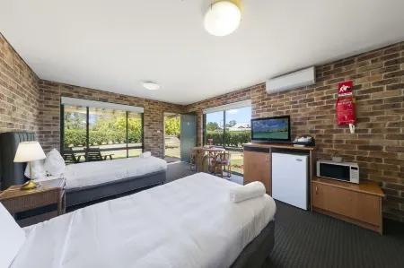 Potters Apartments Отели в г. Сеснок