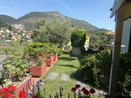 Hotel Ristorante da Carlos Отели в г. Лукка