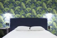 Logis Hotel du Maine Отели в г. Шанже