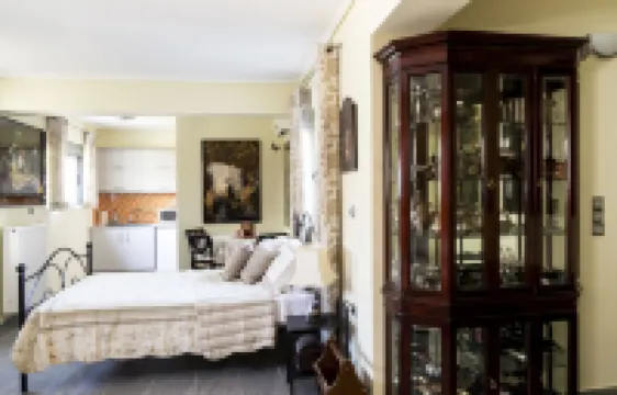 Villa d'Irene-Near Athens Airport , 200 Meters from the Beach Davis