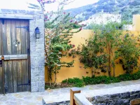 Paradise Villa Hotels in Istro