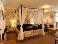 Lower Thornton Farm Hotel di Kenn