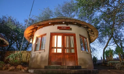 Ivory Wilderness River Rock Lodge