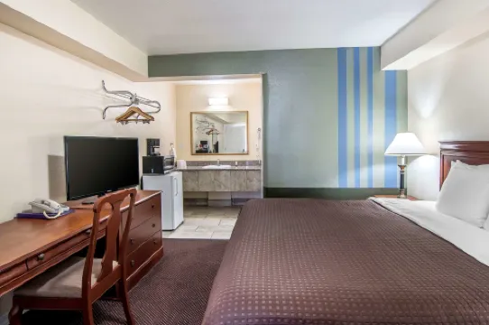 Rodeway Inn Medford South I-5