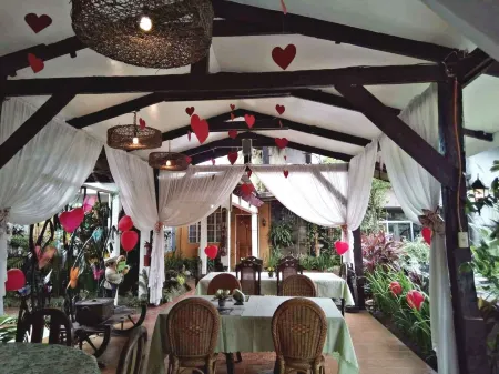 La Casa Roa Hostel Отели в г. Карамон