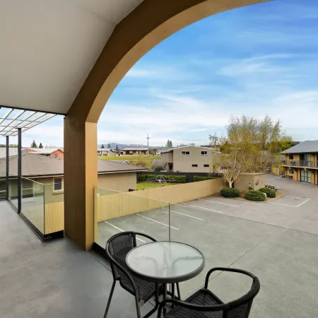 Avenue Motel