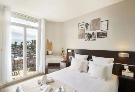 Hotel du Vieux Port Отели рядом с достопримечательностью «Plage du Débarquement»