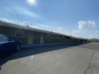 Red Carpet Inn & Suites Wrightstown - Motels