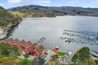 Tysnes Sjø og Fritid Hotels in Uggdal