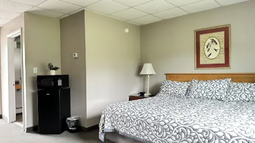 Colonial Valley Motel Hotels in Wilton
