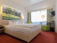 Garden Hotel Nürnberg Inh. Marika Liptak Hotels in der Nähe von Brunnen Ehekarussell