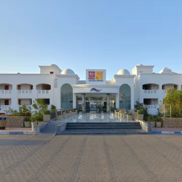 Fun & Sun Naama Waves Hotel Отели рядом с достопримечательностью «Мечеть Аль-Сахаба»