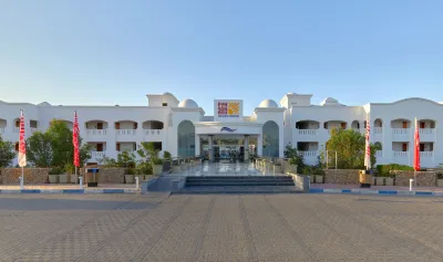 Fun & Sun Naama Waves Hotel