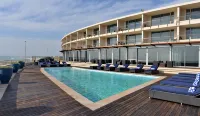 Lagoon Beach Hotel & Spa - Beach