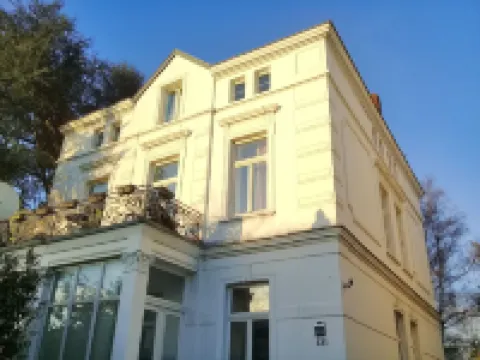 เอ แอนด์ เอส เฟอร์เรียนโฮ่ง เคออบเล็นเซอสตราส