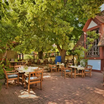 Romantik Hotel Gasthaus Rottner Hotels near Weststadt