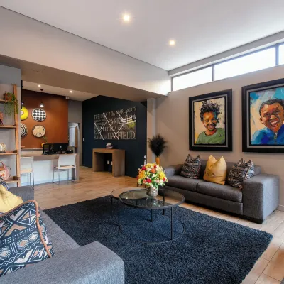 Akanani Apartments Отели рядом с достопримечательностью «Аркадия»