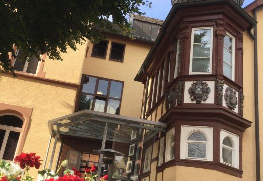 5. 바디셔 호프 불..