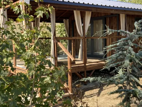 Cabanes Trésors de Campagne,Spas Privatifs Hotels in Limoux