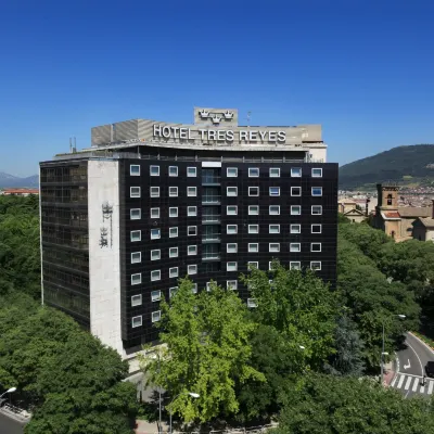 Hotel Tres Reyes Pamplona Hotels near Pamplona railway station