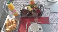 Les Amandiers Hotels in Faugères