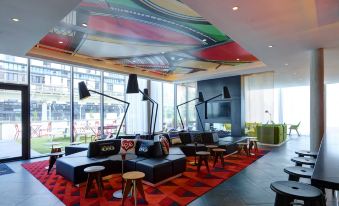 citizenM Paris la Défense