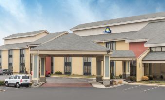 Days Inn by Wyndham Indianapolis Northeast