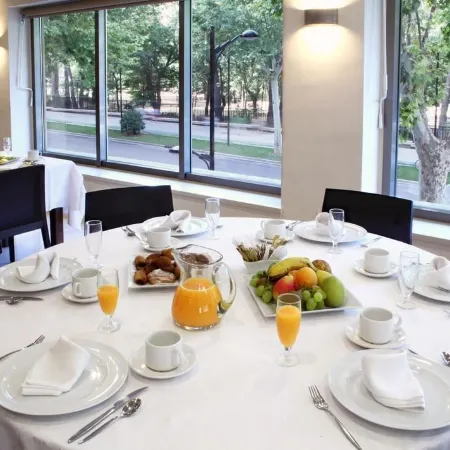 Sercotel Los Llanos Отели в г. Альбакете