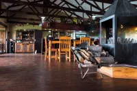 Riverman Cabin Country Lodge - Tonteldoos - Wifi